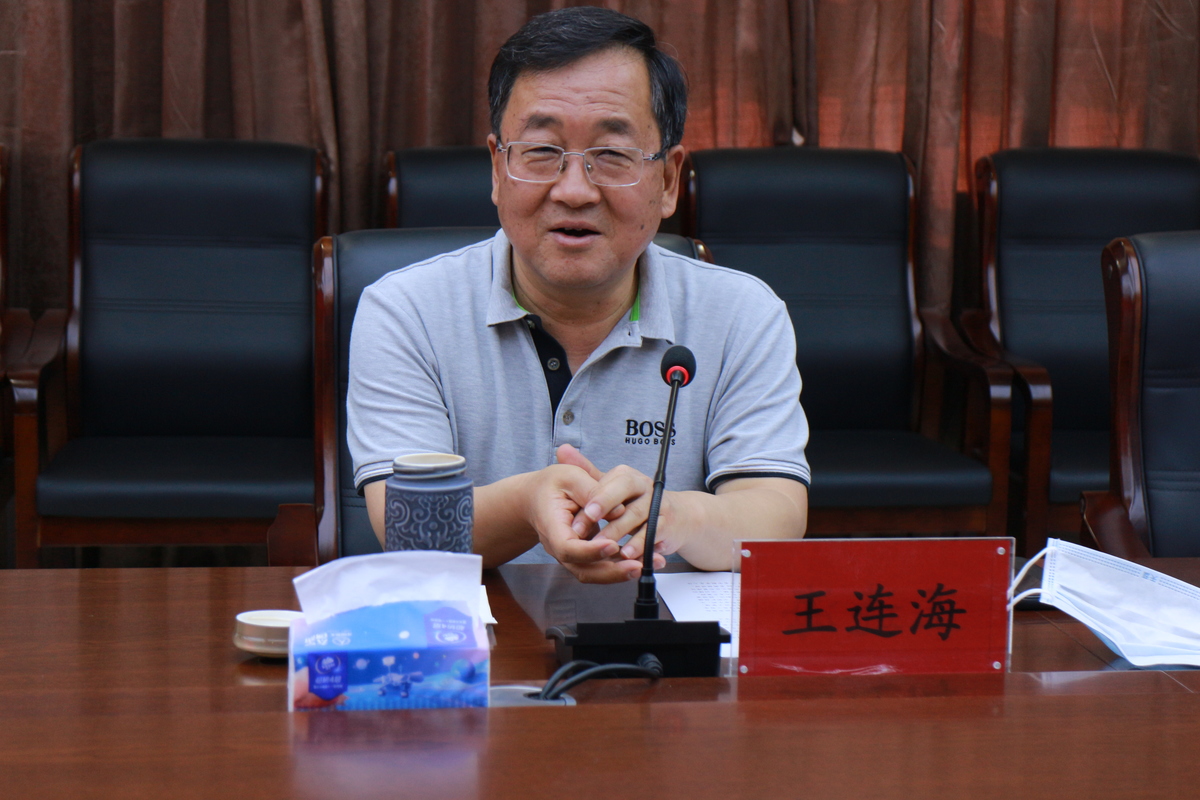 省工业和信息化厅副厅长王连海到厅属院校检查指导疫情防控工作